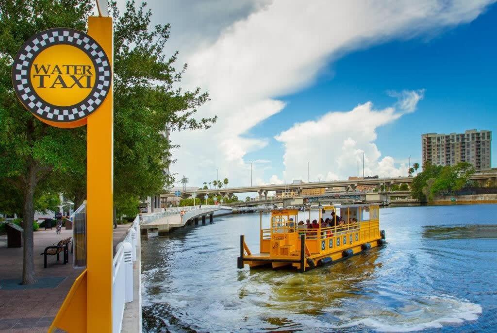 Budget Friendly Sleeps 8 Discounts Available Tampa Exterior foto