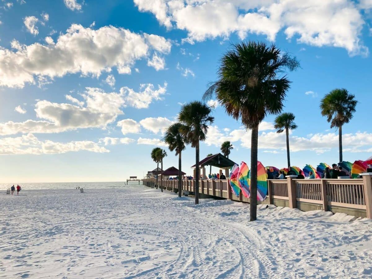 Budget Friendly Sleeps 8 Discounts Available Tampa Exterior foto