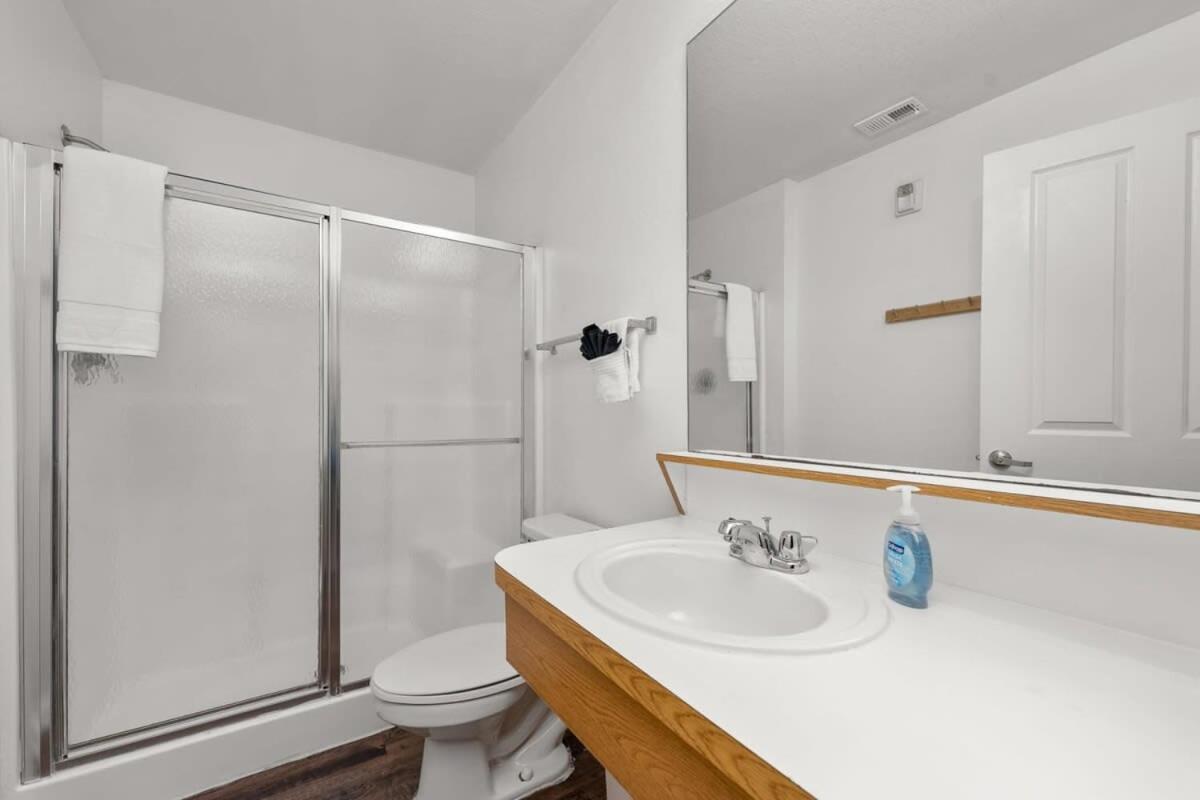 Budget Friendly Sleeps 8 Discounts Available Tampa Exterior foto