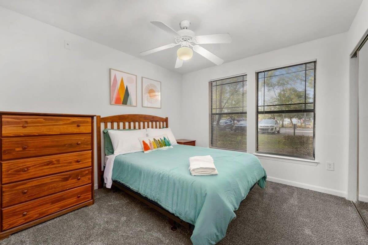 Budget Friendly Sleeps 8 Discounts Available Tampa Exterior foto