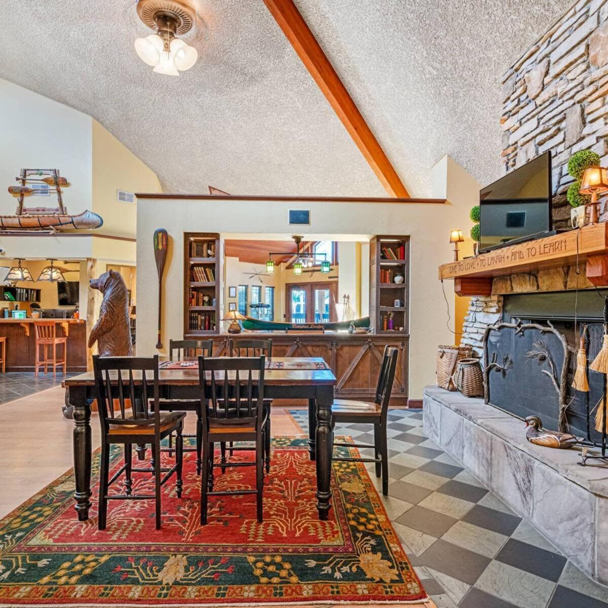 Budget Friendly Sleeps 8 Discounts Available Tampa Exterior foto