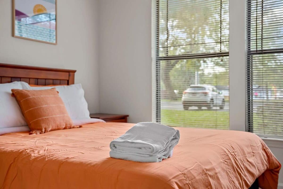 Budget Friendly Sleeps 8 Discounts Available Tampa Exterior foto