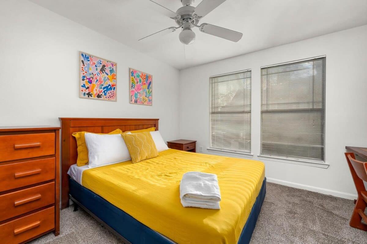 Budget Friendly Sleeps 8 Discounts Available Tampa Exterior foto